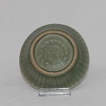 Antiker Teller mit Caladon Glasur mit 2 Fischen Ming Dy
